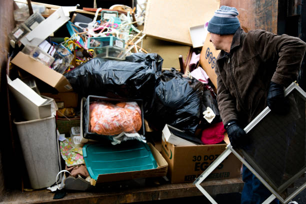 Best Garage Cleanout  in Litchfield, IL